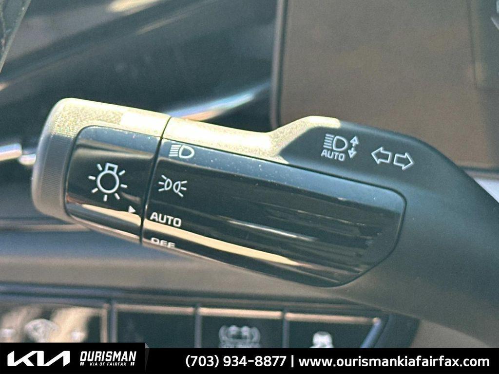 new 2025 Kia Niro car, priced at $28,895
