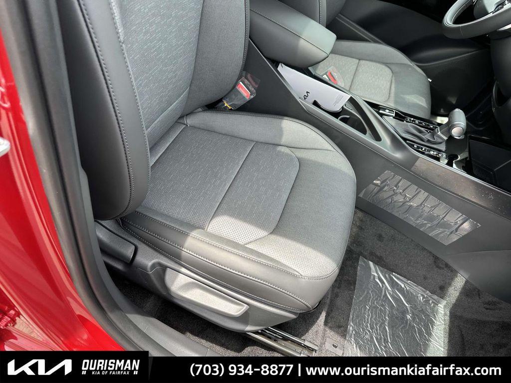 new 2025 Kia Niro car, priced at $35,175