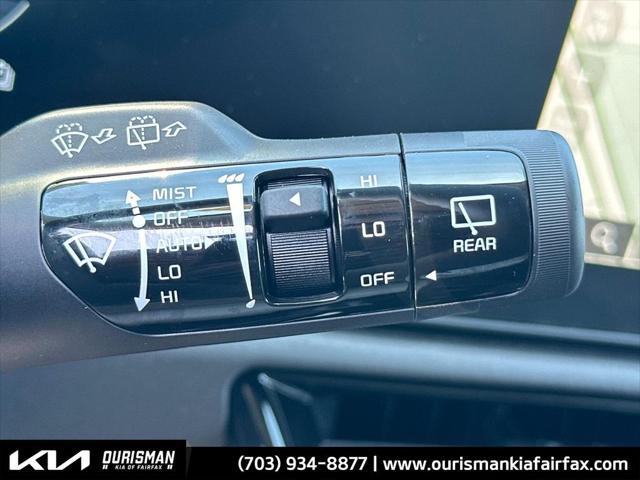 new 2025 Kia Niro car, priced at $30,878