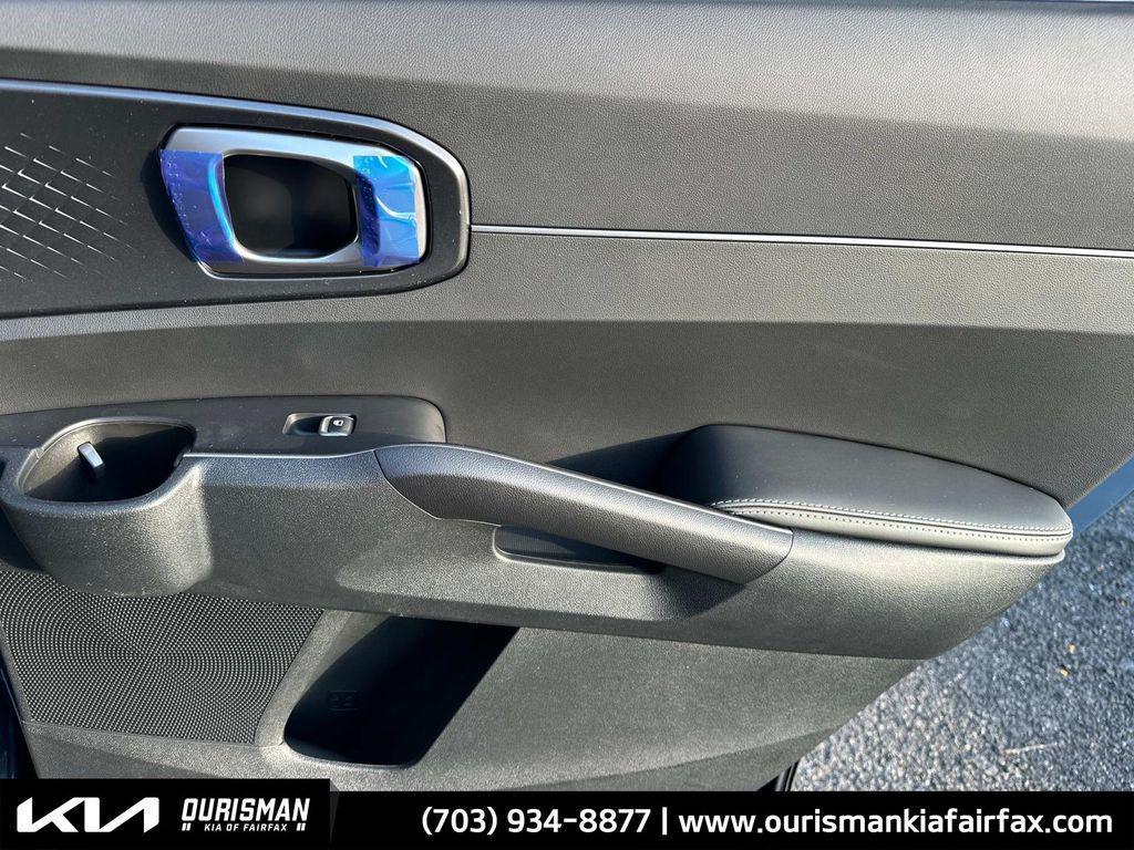 new 2025 Kia Sorento car, priced at $35,000