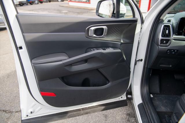 new 2024 Kia Sorento Hybrid car, priced at $39,340