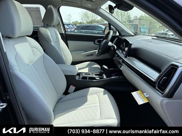 new 2025 Kia Sorento car, priced at $36,317