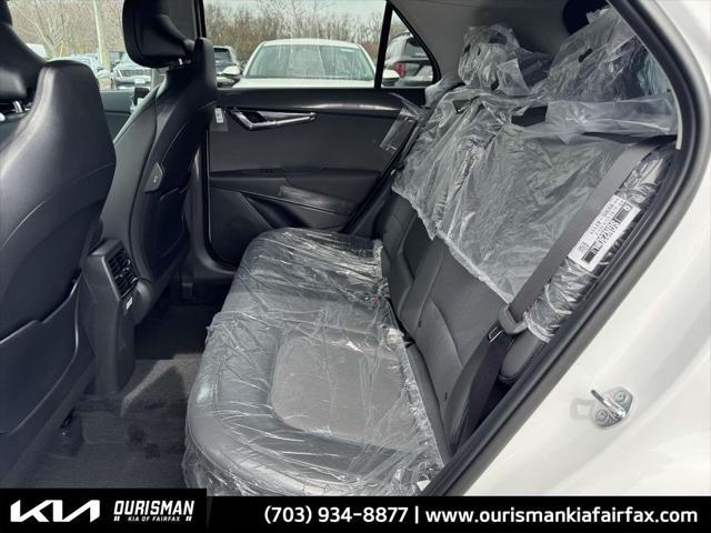 new 2025 Kia Niro car, priced at $33,106