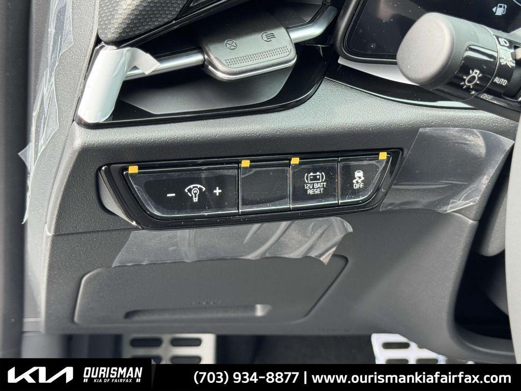 new 2025 Kia Niro car, priced at $32,765