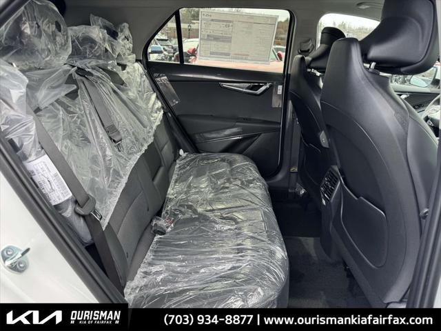 new 2025 Kia Niro car, priced at $33,106