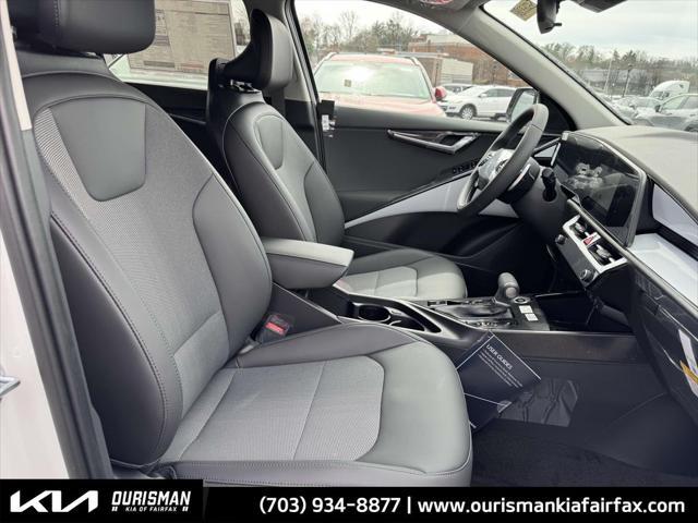 new 2025 Kia Niro car, priced at $33,106