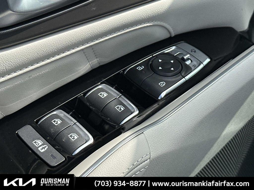 new 2025 Kia Sorento Hybrid car, priced at $44,331