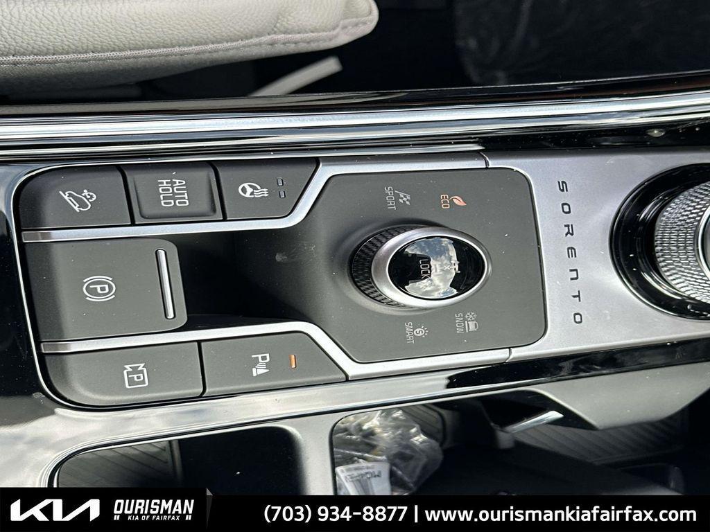 new 2025 Kia Sorento Hybrid car, priced at $44,331
