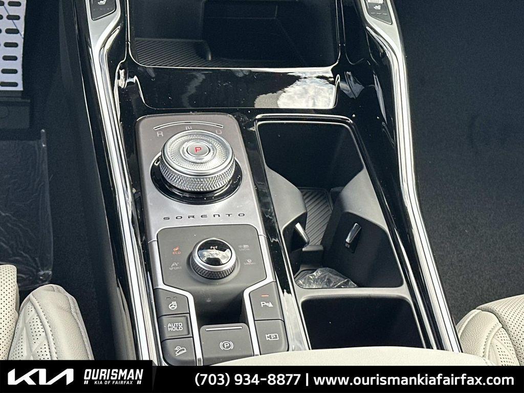 new 2025 Kia Sorento Hybrid car, priced at $44,331