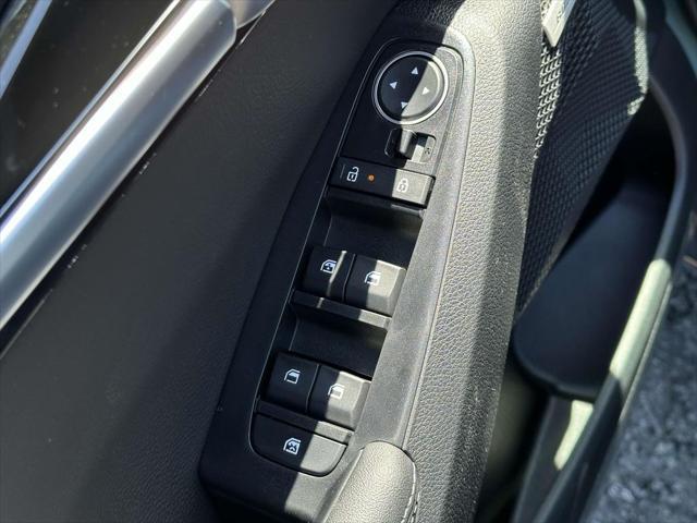 new 2025 Kia Seltos car, priced at $31,915