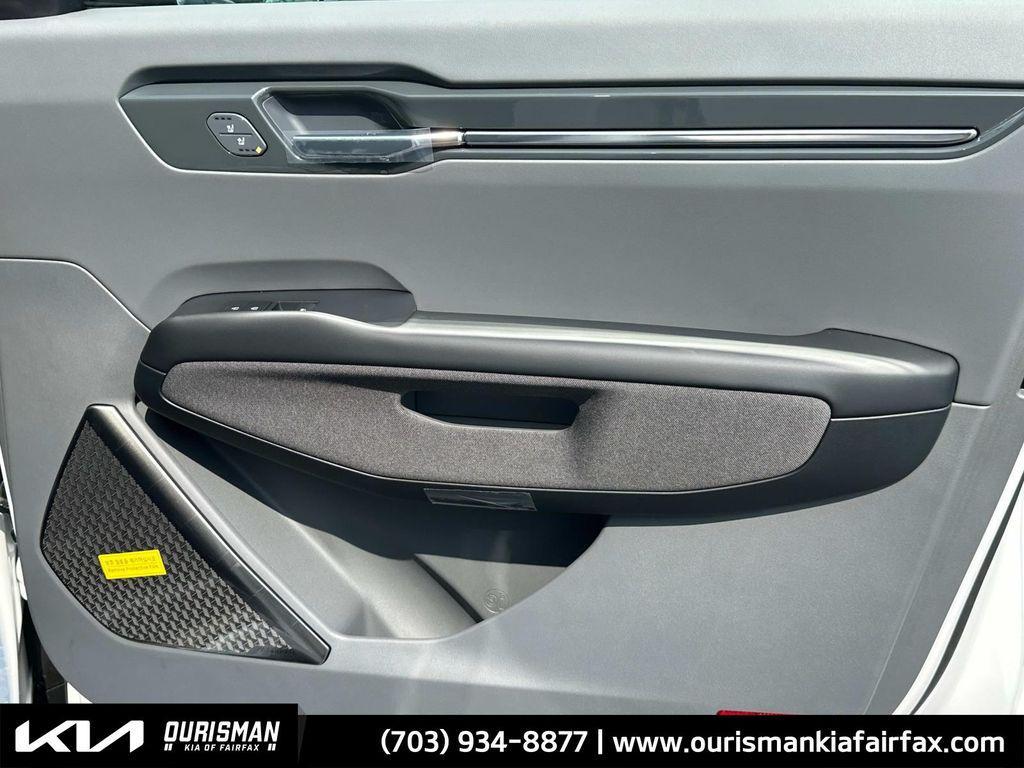 new 2026 Kia EV9 car, priced at $70,637