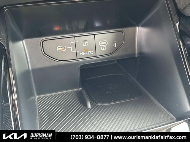 new 2025 Kia Sorento car, priced at $43,829