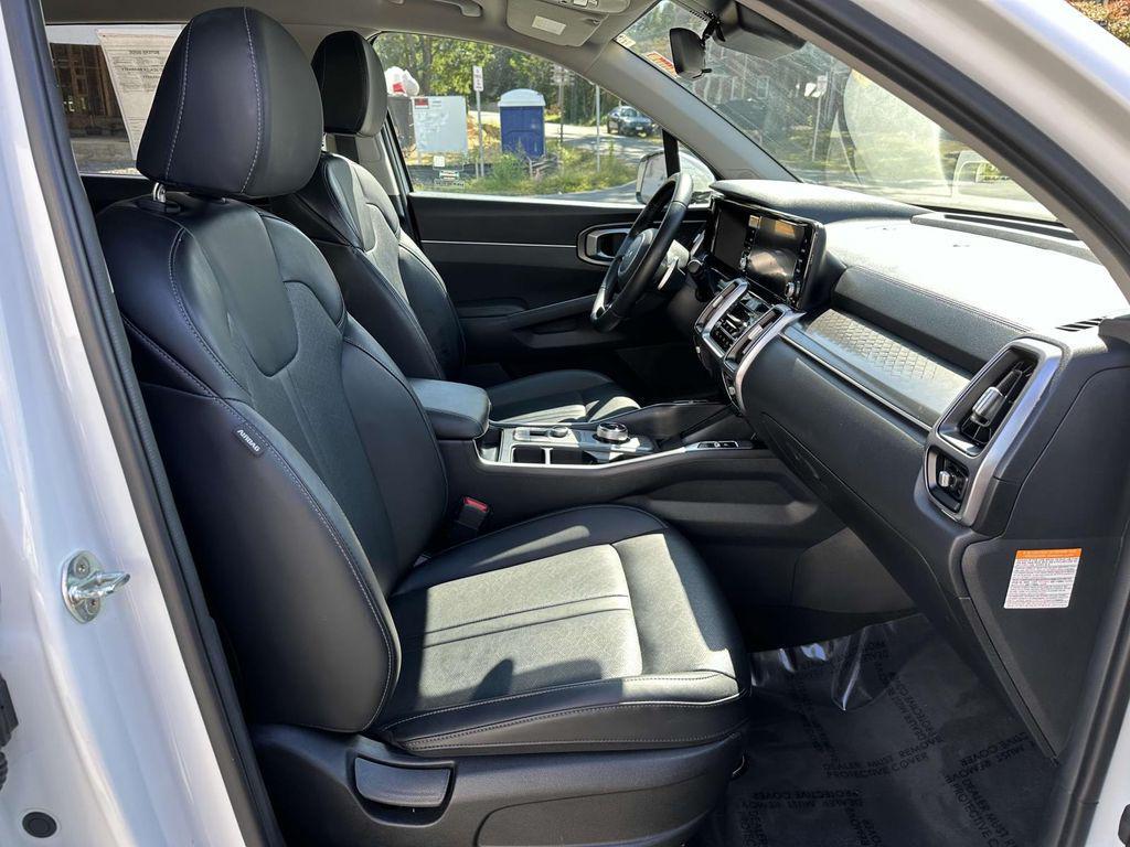 used 2022 Kia Sorento Hybrid car, priced at $27,500