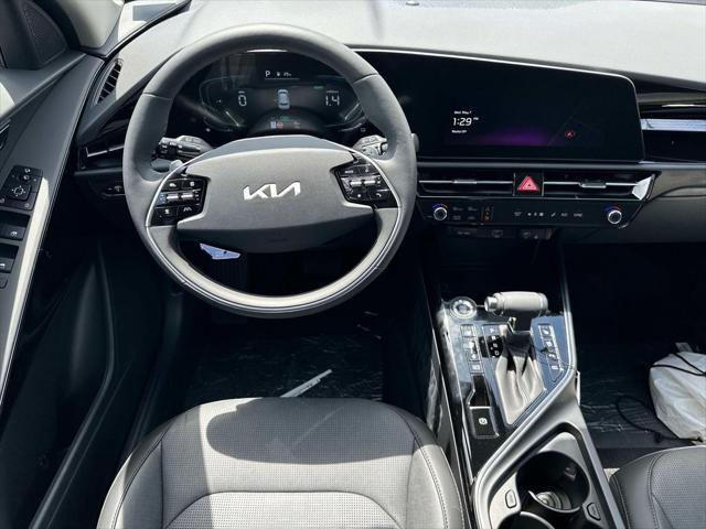 new 2025 Kia Niro car, priced at $33,394