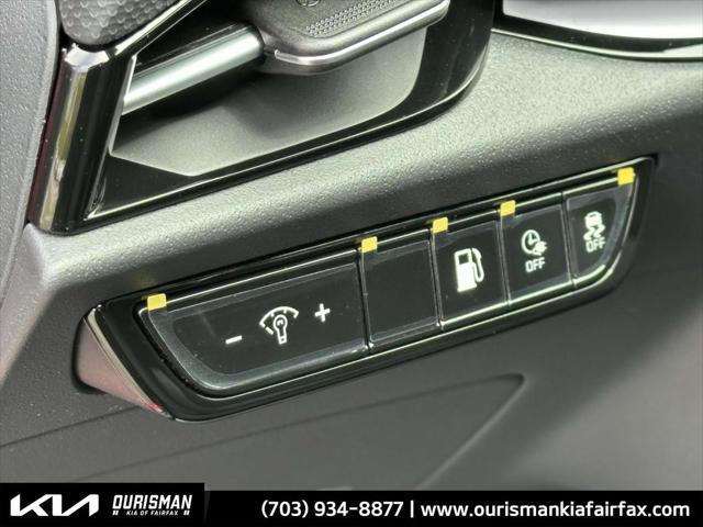 new 2025 Kia Niro Plug-In Hybrid car, priced at $35,943