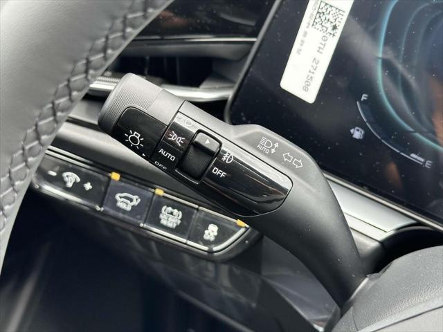 new 2025 Kia Niro car, priced at $35,986