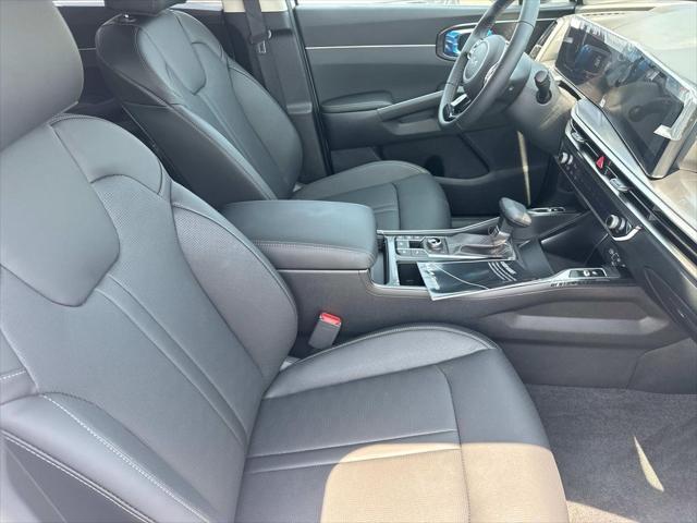 new 2025 Kia Sorento car, priced at $37,493