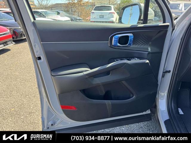 new 2025 Kia Sorento car, priced at $40,018