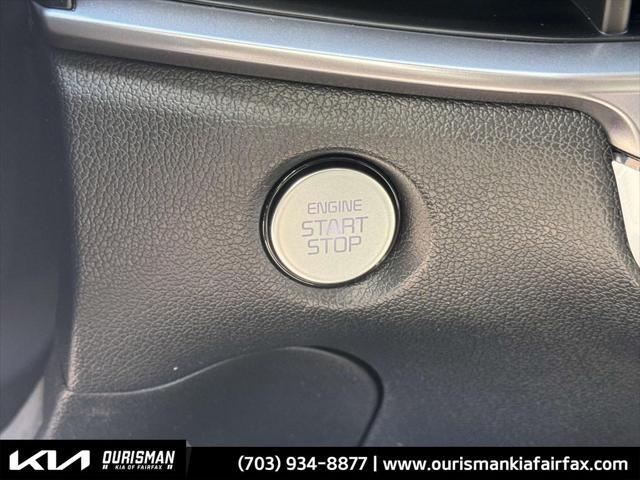 new 2025 Kia Sorento car, priced at $40,018