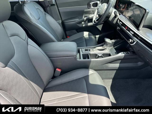 new 2025 Kia Sorento car, priced at $37,354