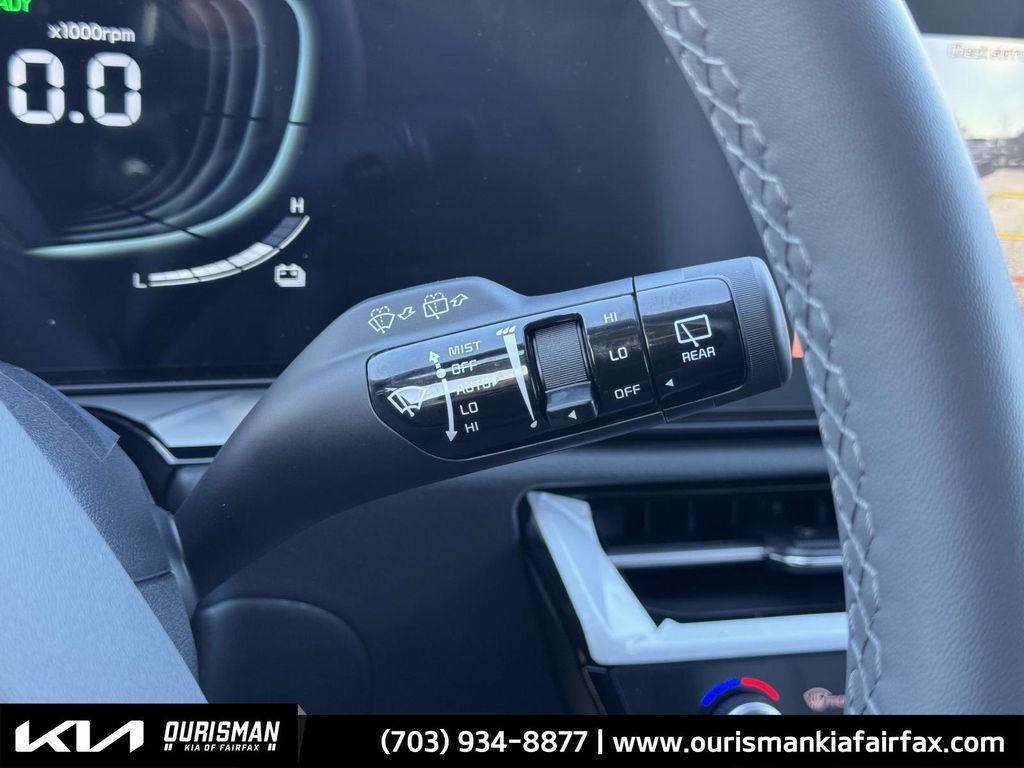 new 2025 Kia Niro car, priced at $30,400
