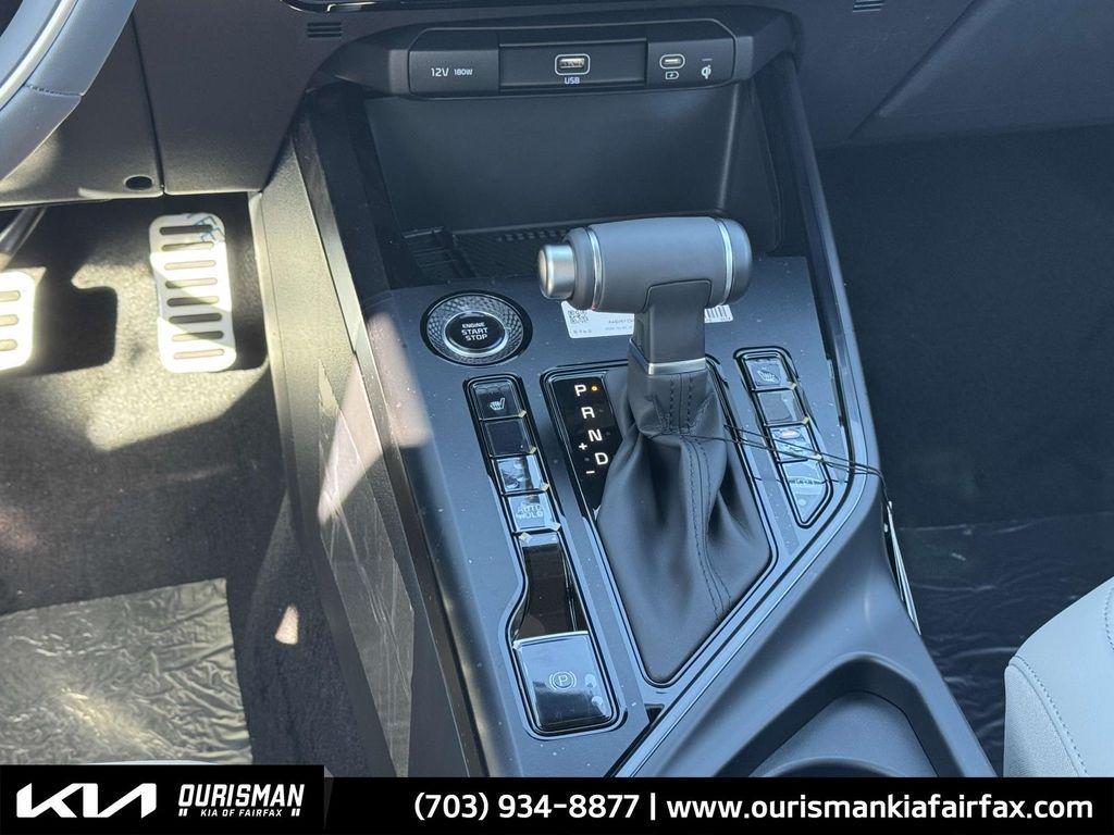 new 2025 Kia Niro car, priced at $30,400