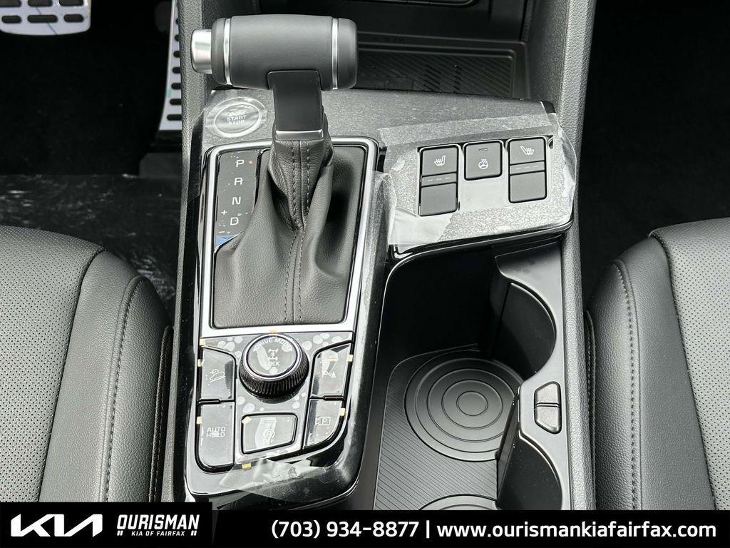 new 2025 Kia Sportage car, priced at $35,000