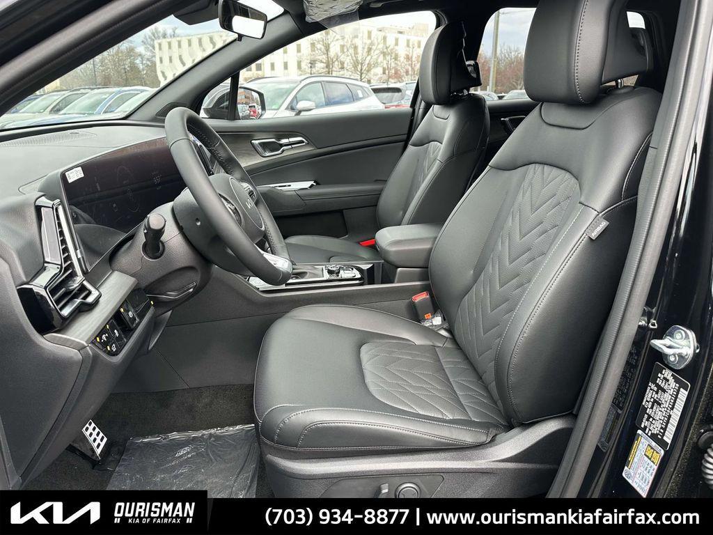 new 2025 Kia Sportage car, priced at $35,000