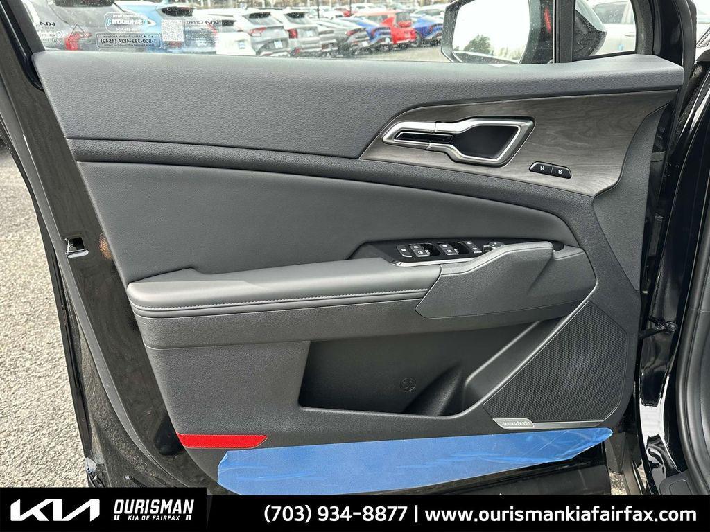 new 2025 Kia Sportage car, priced at $35,000