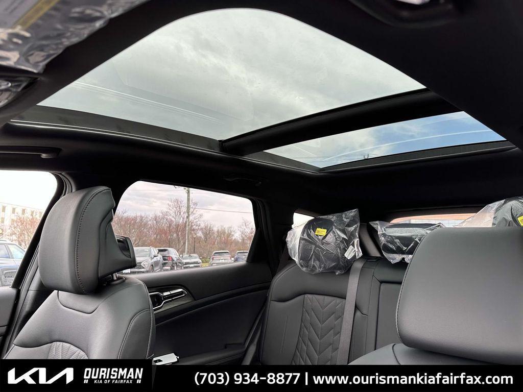 new 2025 Kia Sportage car, priced at $35,000