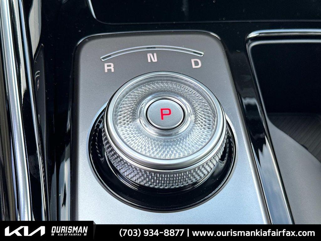 new 2025 Kia Sorento Plug-In Hybrid car, priced at $51,536