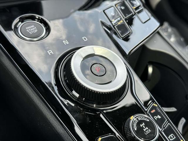 new 2025 Kia Sportage car, priced at $40,157