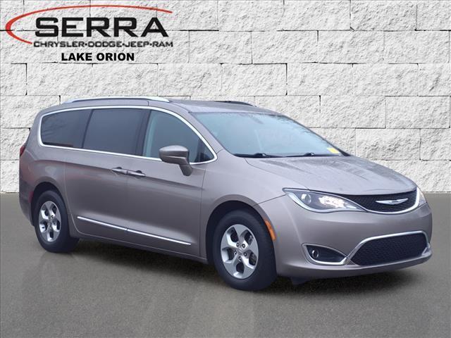 used 2017 Chrysler Pacifica car, priced at $13,500