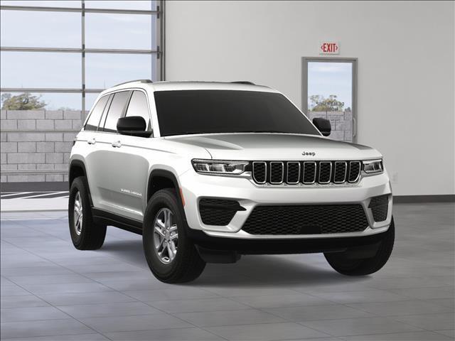 new 2025 Jeep Grand Cherokee car, priced at $37,476