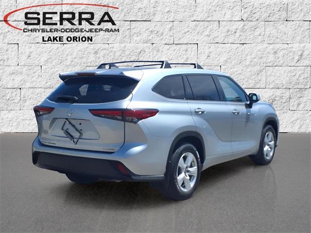 used 2022 Toyota Highlander car, priced at $26,000