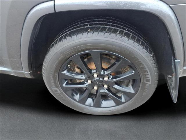 used 2019 Jeep Grand Cherokee car, priced at $15,000