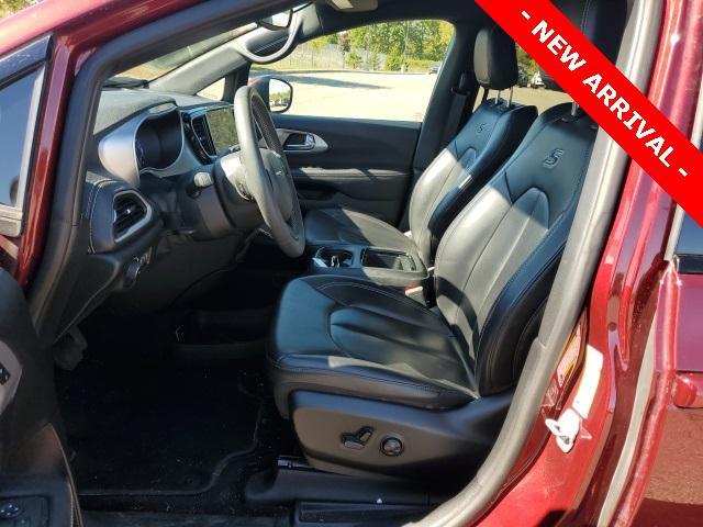used 2023 Chrysler Pacifica car, priced at $32,500