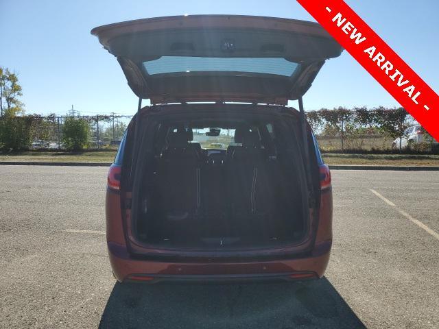 used 2023 Chrysler Pacifica car, priced at $32,500