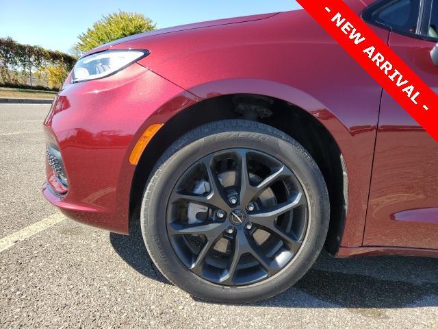 used 2023 Chrysler Pacifica car, priced at $32,500