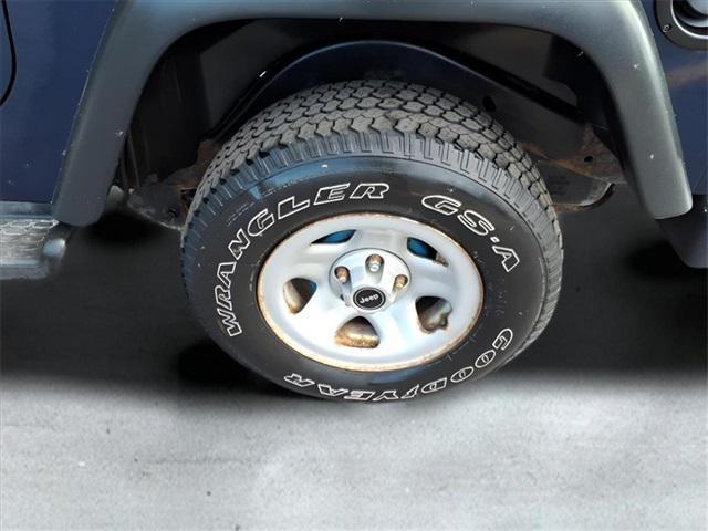 used 2000 Jeep Wrangler car, priced at $5,500