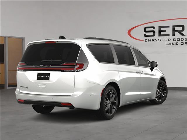 new 2024 Chrysler Pacifica car, priced at $41,655