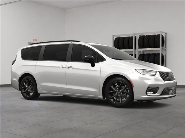 new 2024 Chrysler Pacifica car, priced at $41,655