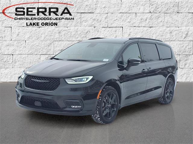 used 2023 Chrysler Pacifica car, priced at $36,000