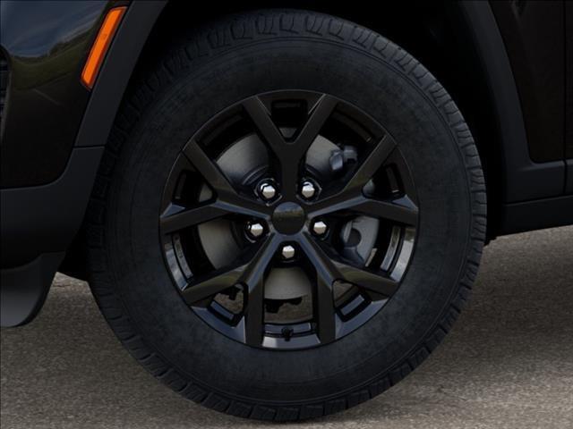 new 2025 Jeep Grand Cherokee car, priced at $41,623