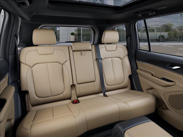 new 2025 Jeep Grand Cherokee car, priced at $47,097