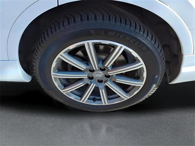 used 2018 Audi Q7 car, priced at $15,500