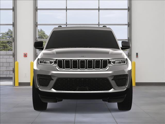 new 2025 Jeep Grand Cherokee car, priced at $37,985