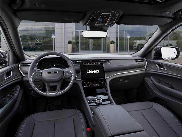 new 2025 Jeep Grand Cherokee car, priced at $49,204