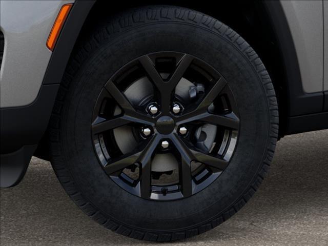 new 2025 Jeep Grand Cherokee car, priced at $43,623