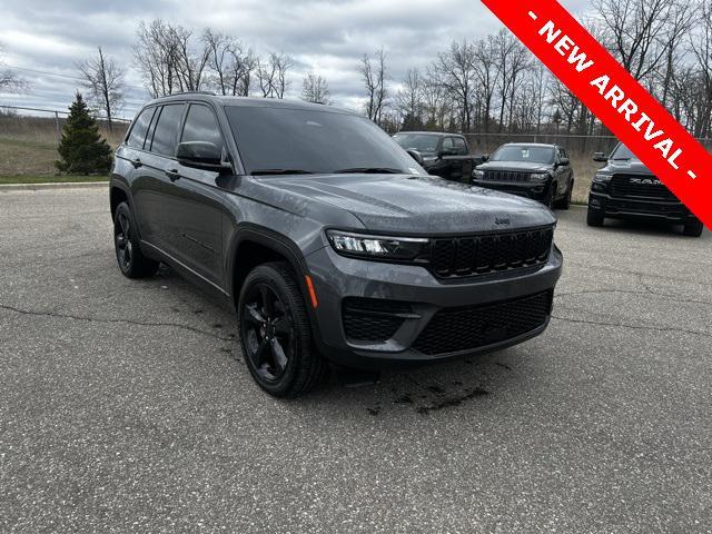 used 2024 Jeep Grand Cherokee car, priced at $37,500